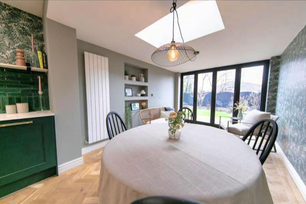 Recently Refurbished Home. Poulton-le-Fylde Экстерьер фото