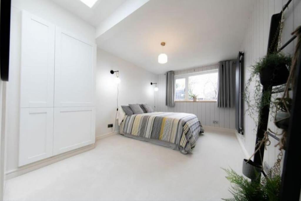 Recently Refurbished Home. Poulton-le-Fylde Экстерьер фото