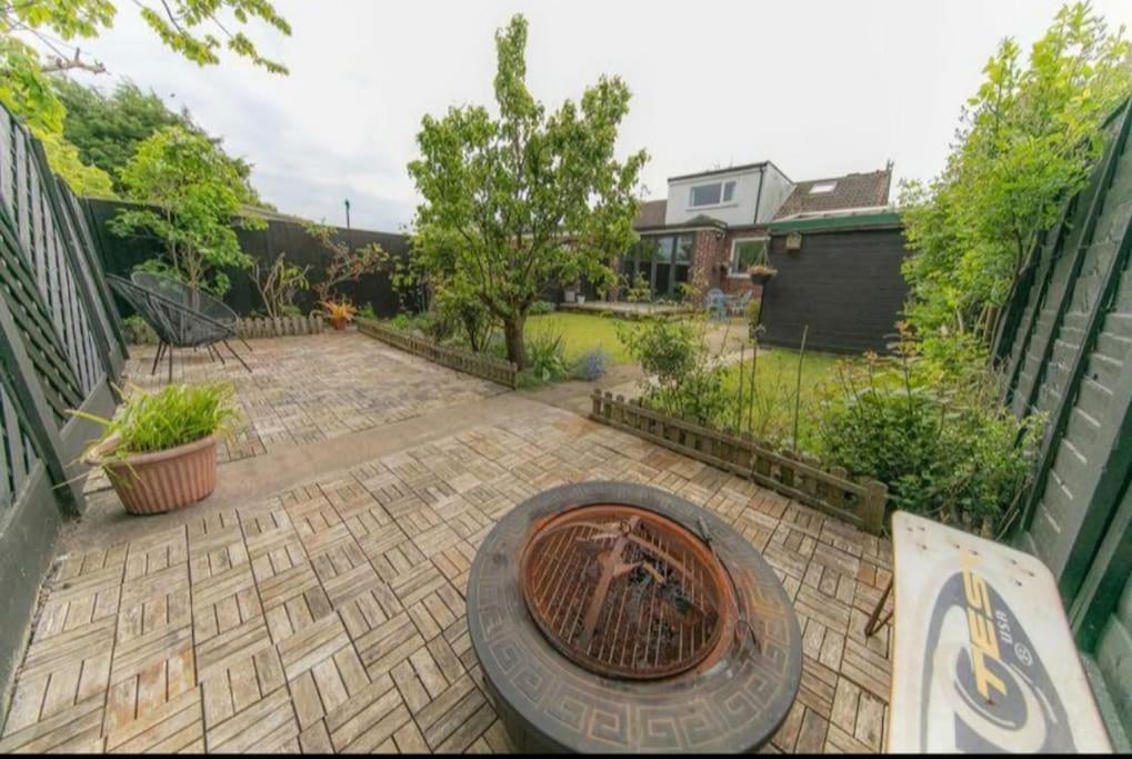 Recently Refurbished Home. Poulton-le-Fylde Экстерьер фото